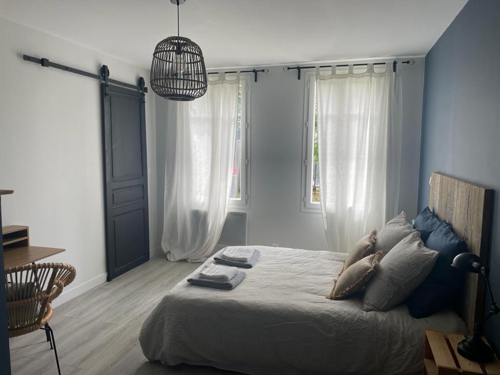 Charmante Echoppe En Pierre Proche Gare Villa Libourne Exterior photo