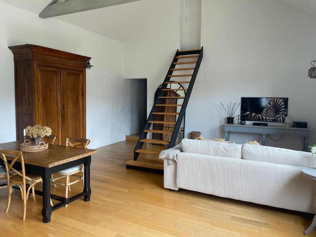 Charmante Echoppe En Pierre Proche Gare Villa Libourne Exterior photo